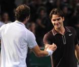 Roger Federer s'est fait battre par le Français Julien Benneteau, lors du second tour de l'Open de Paris Bercy, le 11 novembre 2009.