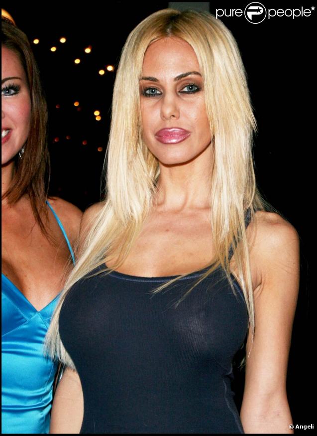 Shauna Sand est sortie dîner avec quelques amies chez 
