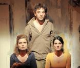 Rachel Arditi, Benjamin Bellecour et Sarah Biasini dans Qu'est-ce qu'on attend ? le 10 novembre 2009 au théâtre Ciné 13 à Paris