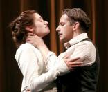 Emmanuelle Devos et Jean-Pierre Lorit dans la pièce Créanciers au théâtre de l\'Atelier en 2005