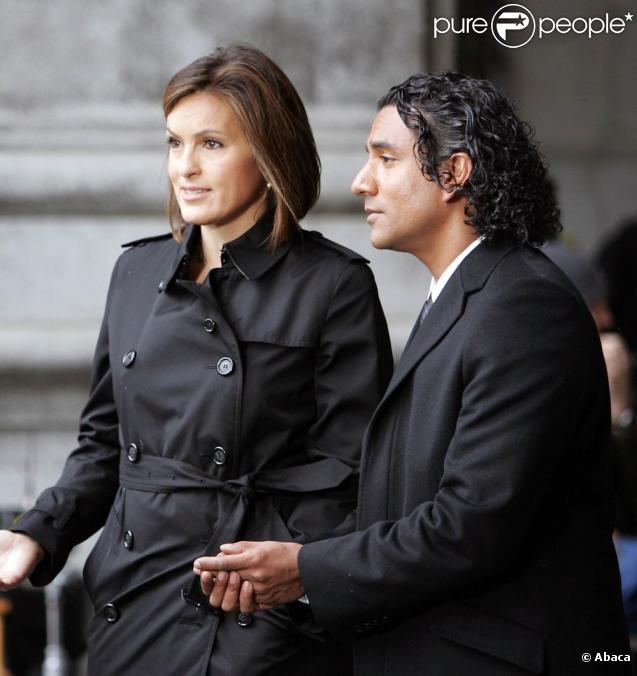 Naveen Andrews troque la série  Lost  pour  New York Unité Spéciale  le temps d'un épisode : il retrouve la sublime Mariska Hargitay, vendredi 13 novembre, pour le tournage de ses scènes.