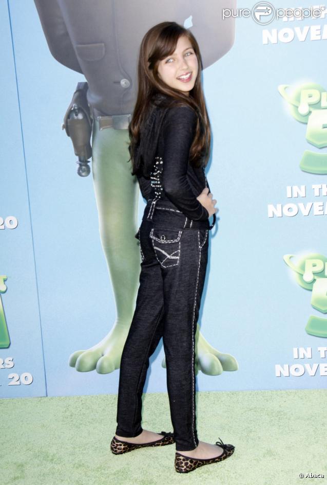 Ryan Newman, 11 ans, qui joue la jeune Miley Cyrus dans Hannah Montana, lors de la première du dessin-animé Planète 51 à Westwood en Californie le 14 novembre 2009