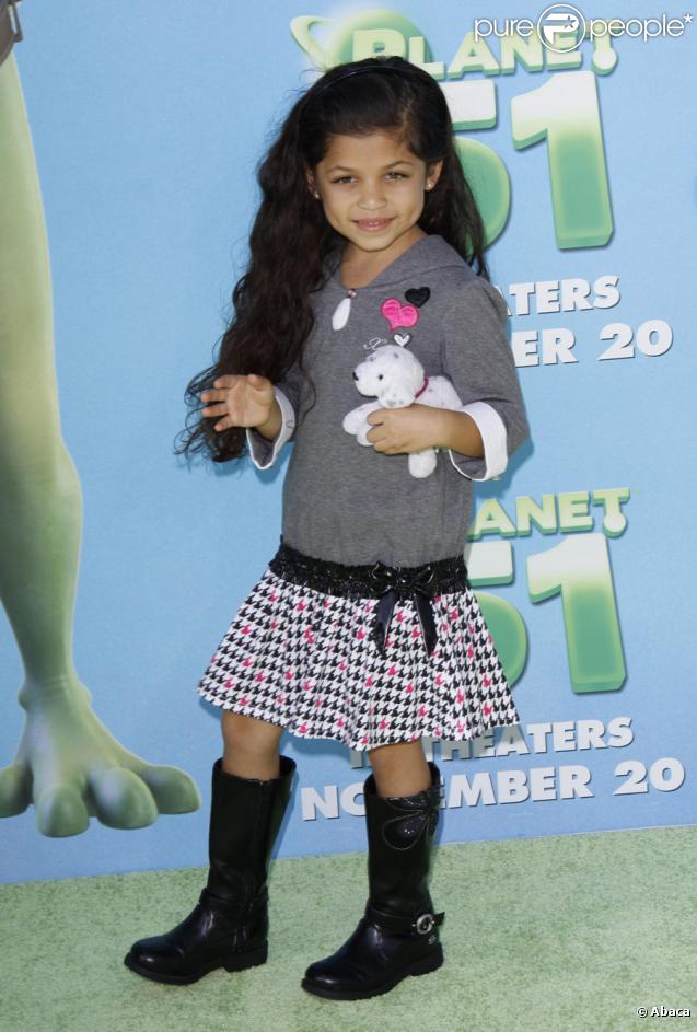 Jasmine Alveran vue dans le clip Earth Song de Michael Jackson's This is it, lors de la première du dessin-animé Planète 51 à Westwood en Californie le 14 novembre 2009