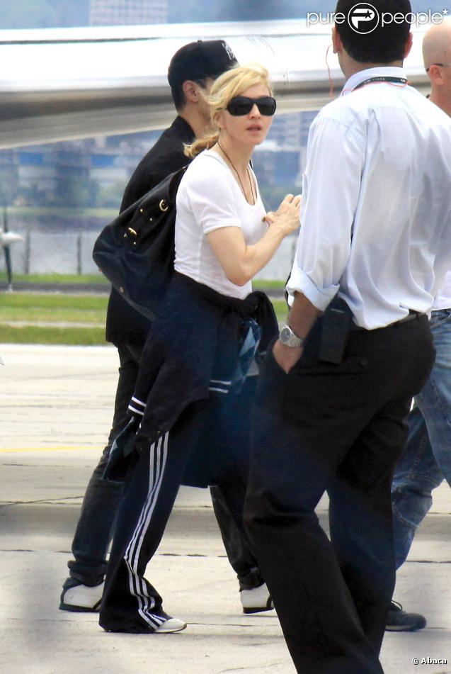 Madonna et Jesus Luz arrivant en jet privé à Rio de Janeiro le 9 novembre 2009