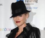 Sharon Stone à la soirée de charité d'Elton John à New York le 16/11/09