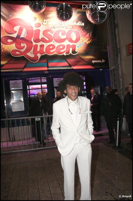 Le chanteur du groupe Boney M lors de son anniversaire au Queen le 16 novembre 2009