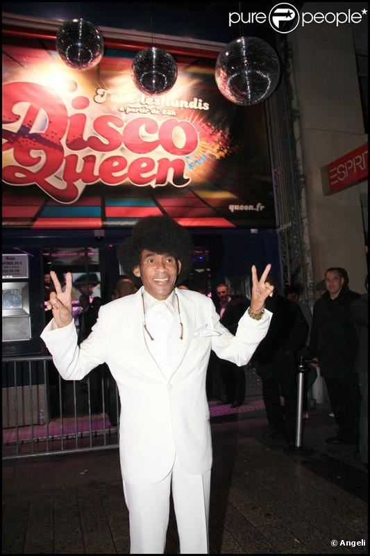 Le chanteur du groupe Boney M lors de son anniversaire au Queen le 16 novembre 2009