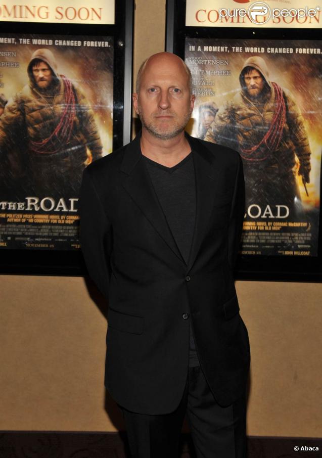 Le cinéaste australien John Hillcoat, à l'occasion de l'avant-première de  The Road , qui s'est tenue au Clearview Chelsea Cinema de New York, le 16 novembre 2009.