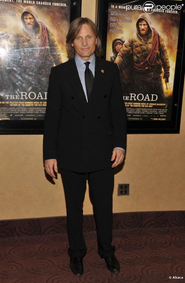 Viggo Mortensen, à l'occasion de l'avant-première de  The Road , qui s'est tenue au Clearview Chelsea Cinema de New York, le 16 novembre 2009.