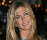 Pendant très longtemps, la relation en Jennifer Anistonet sa mère, Nancy Brown a été plutôt houleuse. Mais après le divorce de notre Friends préférée, ayant un grand besoin de réconfort, c\'est dans les bras de sa maman que l\'actrice l\'a trouvé !<br /