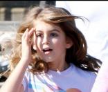  Cindy Crawford, son mari Rande Gerber emmènent leurs enfants Kaya et Presley au Starbucks avec une copine de Kaya le 15 novembre 2009 à Malibu 