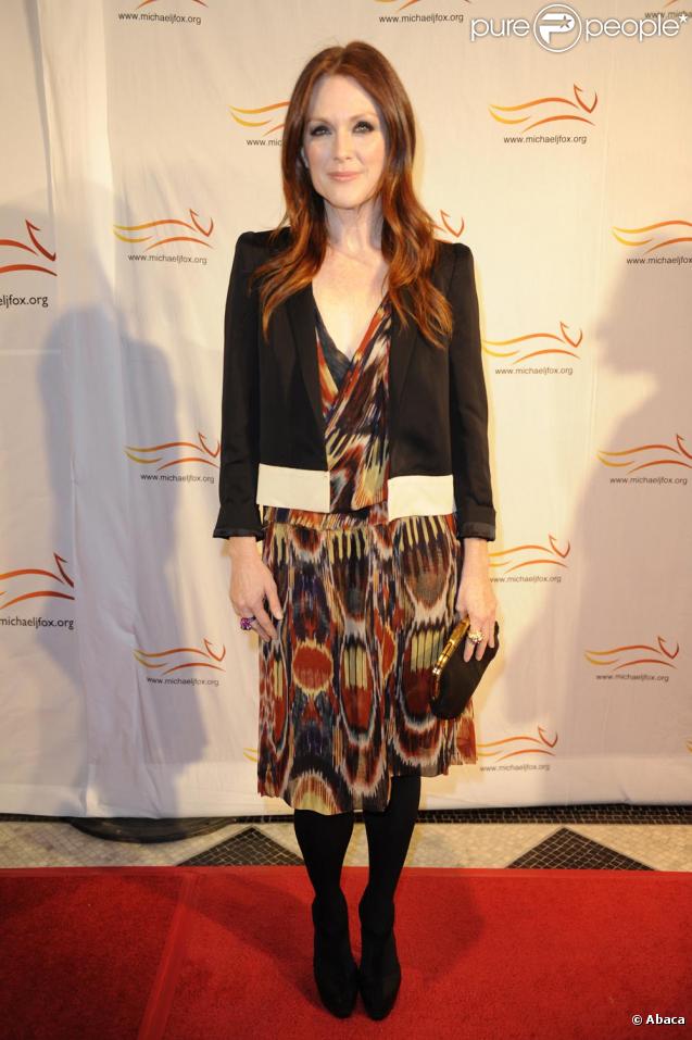 Julianne Moore à une soirée de charité en faveur de la maladie de Parkinson le 21/11/09 à New York