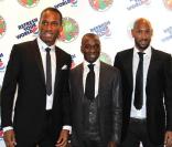 Claude Makelele, entouré de Didier Drogba et de Nicolas Anelka, au Dorchester Hotel de Londres, lors de la soirée organisée par la Fondation Didier Drogba.