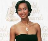 Sonia Rolland glamour toujours en longue robe noire  