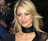 Tess Daly dans le clip de  Serious , par Duran Duran.