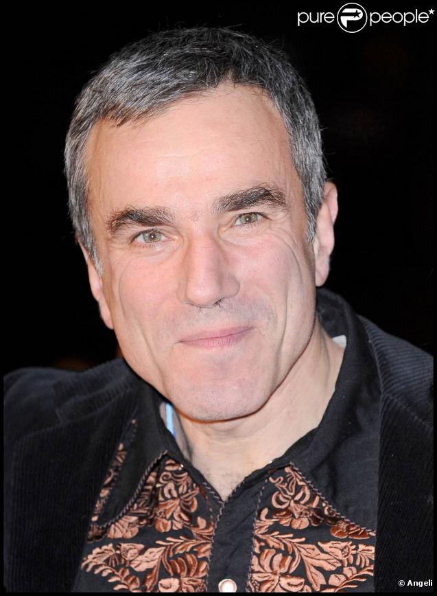 Le charismatique Daniel Day-Lewis, à l'occasion de l'avant-première de  Nine , qui s'est tenue à l'Odeon de Leicester Square le 3 décembre 2009.