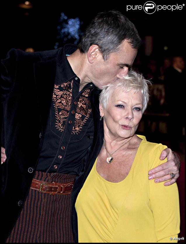 Daniel Day-Lewis et Judi Dench, à l'occasion de l'avant-première de  Nine , qui s'est tenue à l'Odeon de Leicester Square le 3 décembre 2009.