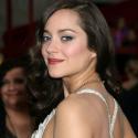 Marion Cotillard : sa tenue de sirène lors de la soirée des Oscars divise la presse américaine...