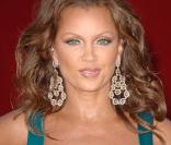 Vanessa Williams de la série Ugly Betty : son frère Chris est... une drag queen !