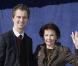 Leslie Caron recevant son étoile sur le boulevard de la gloire à Hollywood le 8 décembre 2009, ici avec le consul de France à Los Angeles, David Martinon
