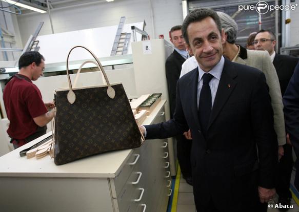 Nicolas Sarkozy visite la manufacture Louis Vuitton de Saint-Pourçain-sur-Sioule