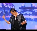 Florian, le magicien qui joue avec des CD sera en demi-finale
