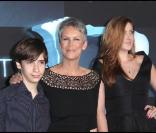 Jamie Lee Curtis et ses enfants Annie et Thomas à la première d'Avatar