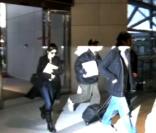 Penélope Cruz et Javier Bardem à l'aéroport JFK à New York le 15 décembre 2009 - capture d'écran