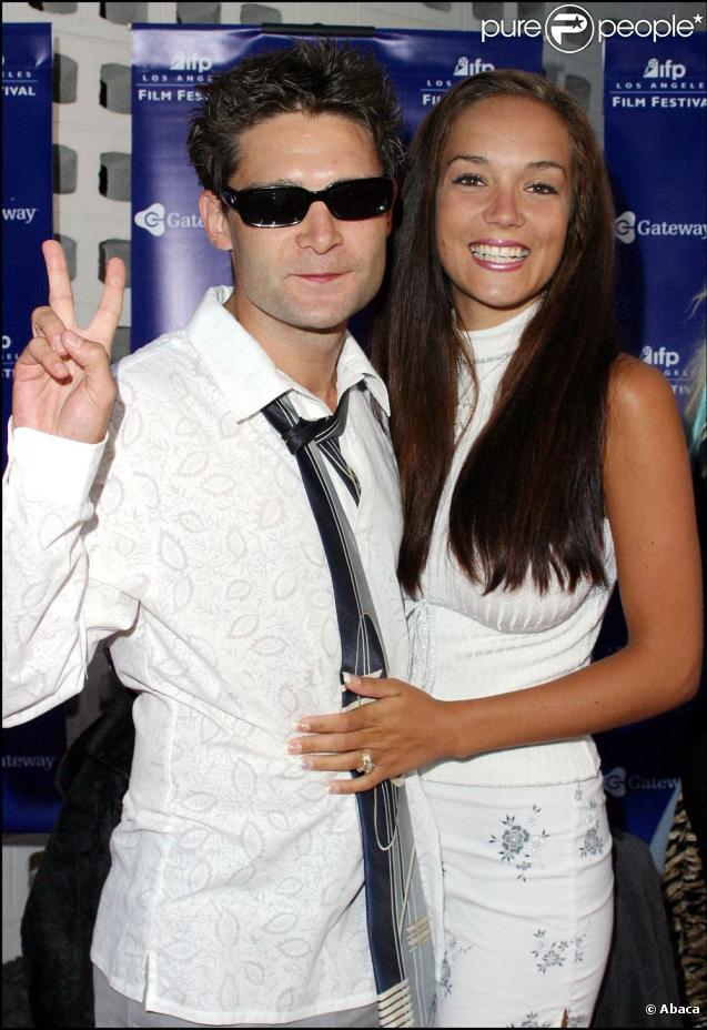 Après 7 ans de mariage, l'acteur Corey Feldman a décidé de quitter sa femme, Susannah. Si elle a tout fait pour sauver leur mariage, pour le bonheur de leur fils Zen, l'ami de Michael Jackson, lui, a préféré tout abandonner. 