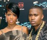 Tous les deux aussi bling-bling l'un que l'autre, le rappeur Nas et la rappeuse Kelis formaient un couple jumeau ! Mais leur histoire s'est bien mal terminée... En effet lorsque leur divorce a été annoncé, la chanteuse était... enceinte !  