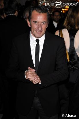  Christophe Dechavanne 
 &nbsp; 