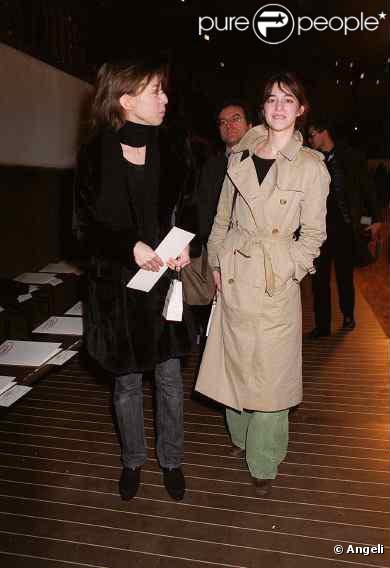 Charlotte Gainsbourg et sa soeur Kate Barry photo actu people