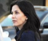Courteney Cox et sa fille Coco dans les rues de Los Angeles le 22/12/09 en train de faire leurs derniers achats de Noël.