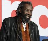  Sotigui Kouyate, prix d'interprétation au festival de Berlin 2009, au côté du réalisateur du film London River, Rachid Bouchareb  