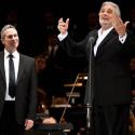 Regardez l'émouvant cadeau de Noël de Placido Domingo : son retour triomphal dans la ville de sa jeunesse...