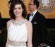 Anne Hathaway dans une robe d'un blanc immaculé signée Azzaro 