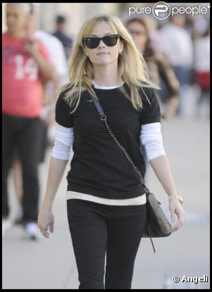 Reese Witherspoon faisant du shopping à Beverly Hills, le 5 janvier 2010