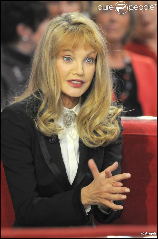 Arielle Dombasle à l'enregistrement de 