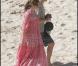 Orlando Bloom et Daria, sur la plage du Gouverneur, à Saint-Barthelemy, le 2 janvier 2010.