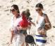 Miranda Kerr, sur la plage du Gouverneur, à Saint-Barthelemy, le 2 janvier 2010.