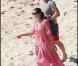 Orlando Bloom et Daria, sur la plage du Gouverneur, à Saint-Barthelemy, le 2 janvier 2010.