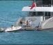 Miranda Kerr sur un superbe yacht, à Saint-Barthelemy, le 2 janvier 2010.