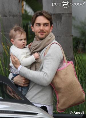 Daniel Giersch, ex-mari de Kelly Rutherford, va chercher sa fille Helena le 31 décembre 2009 à Los Angeles