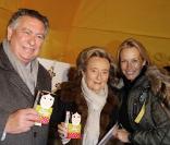 Estelle Lefébure et Bernadette Chirac lord du lancement de l'opération Pièces Jaunes à Paris le 6 janvier 2010