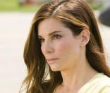 La belle Sandra Bullock lors de son interview sur le tapis rouge des Golden Globes, le 17 janvier 2010, à Los Angeles.