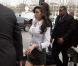 Amy Winehouse : En mini-jupe et chemisier très moulant pour plaider coupable d'agression ! Elle a le look... cocotte !