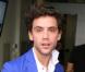 Ecoutez le charmant Mika dévoiler avec qui il va s'installer dans la demeure qu'il a achetée !