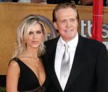 Lee Majors et sa compagne à la 16ème soirée des Screen Actors Guild Awards à Los Angeles, le 23 janvier 2010
