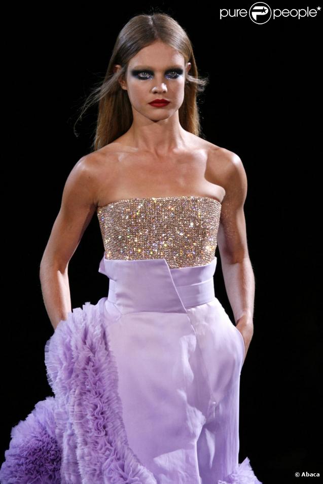 Natalia Vodianova au défilé Givenchy à Paris le 26 janvier