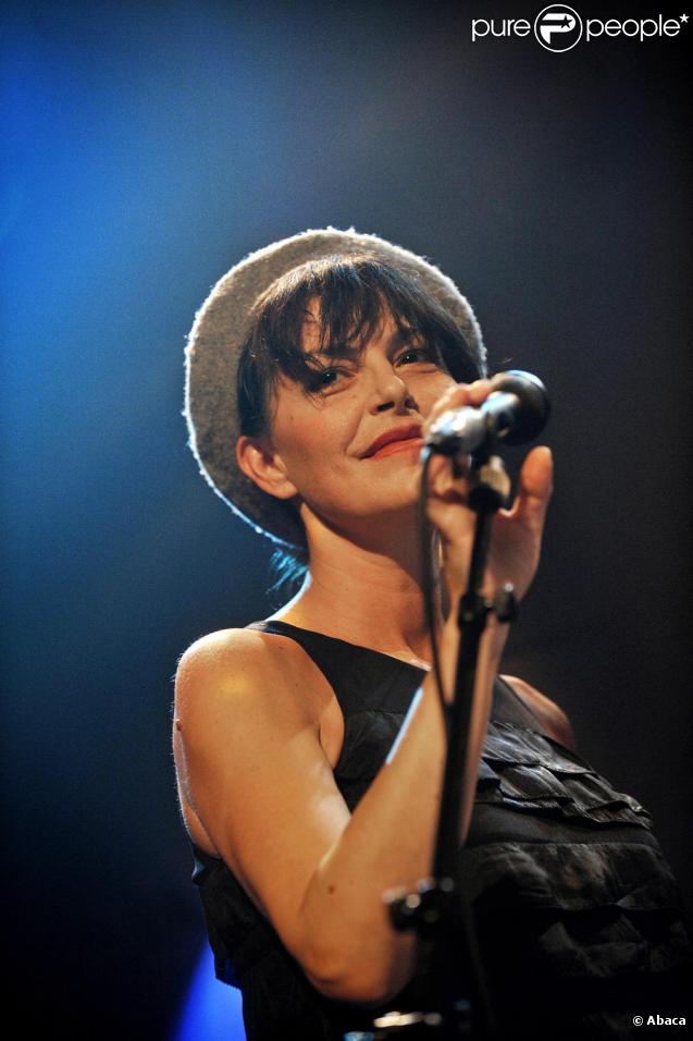 La chanteuse Lio fait partie des artistes du  RFM Party 80  épargnés par les sous-rémunérations selon  Entrevue .